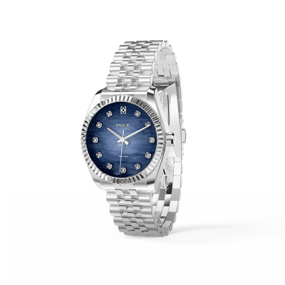 Montre classique intemporelle en diamant 