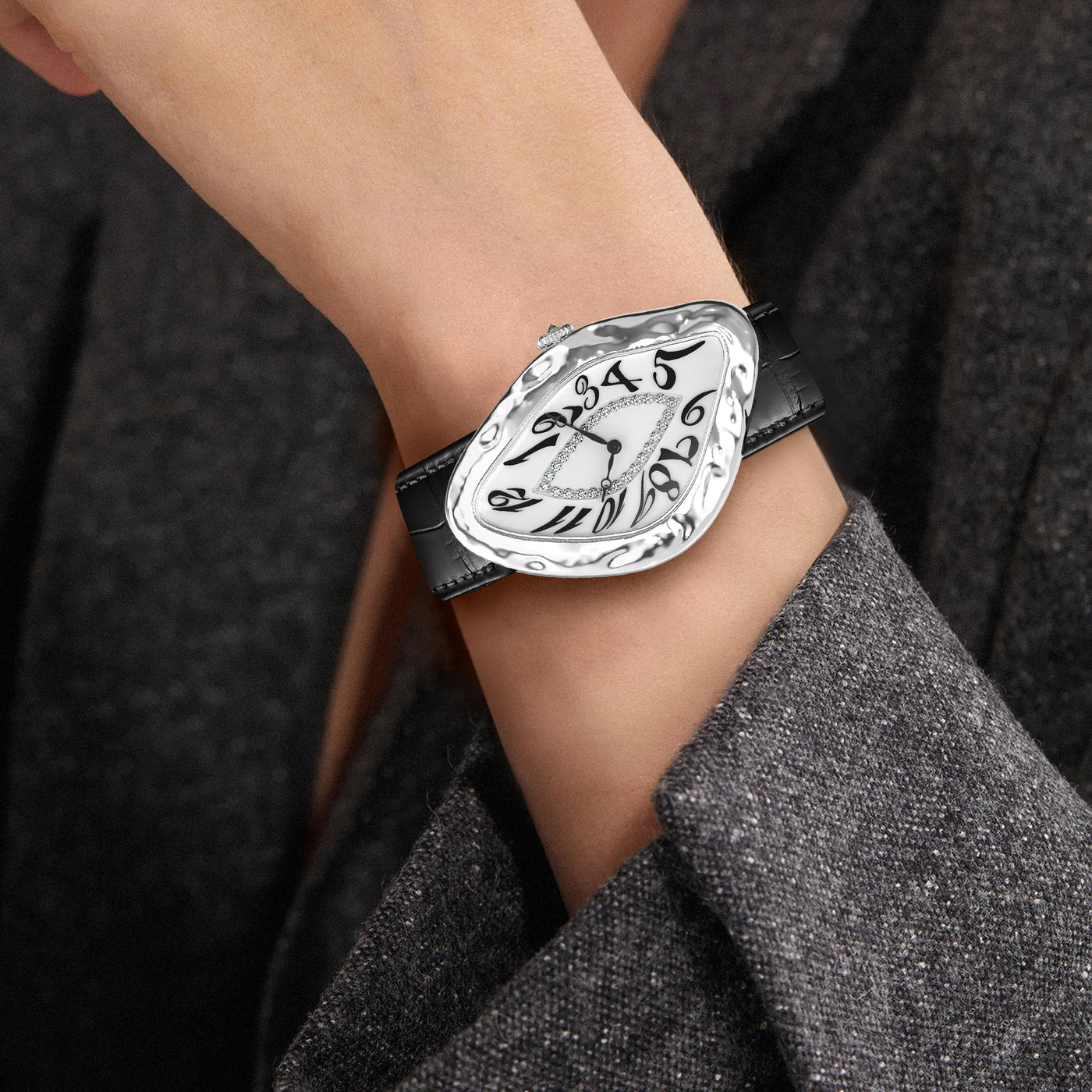 Paradoxe Diamond Watch